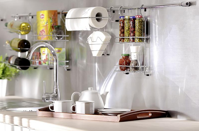 System relingów na ścianę