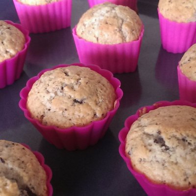 Babeczki z czekolada w silikonowych formach. 