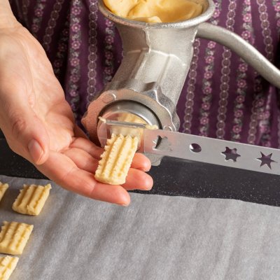 Kruche ciasteczka z maszynki do mięsa