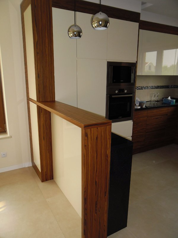 Duża rodzinna kuchnia