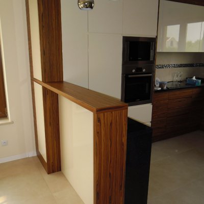 Duża rodzinna kuchnia