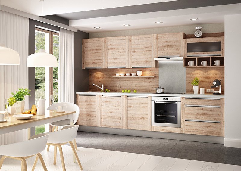 Kuchnia ocieplona drewnianymi dekorami i z dużym stołem 