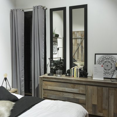 Postarzane, klimatyczne i bardzo ciepłe meble z kolekcji Black Red White